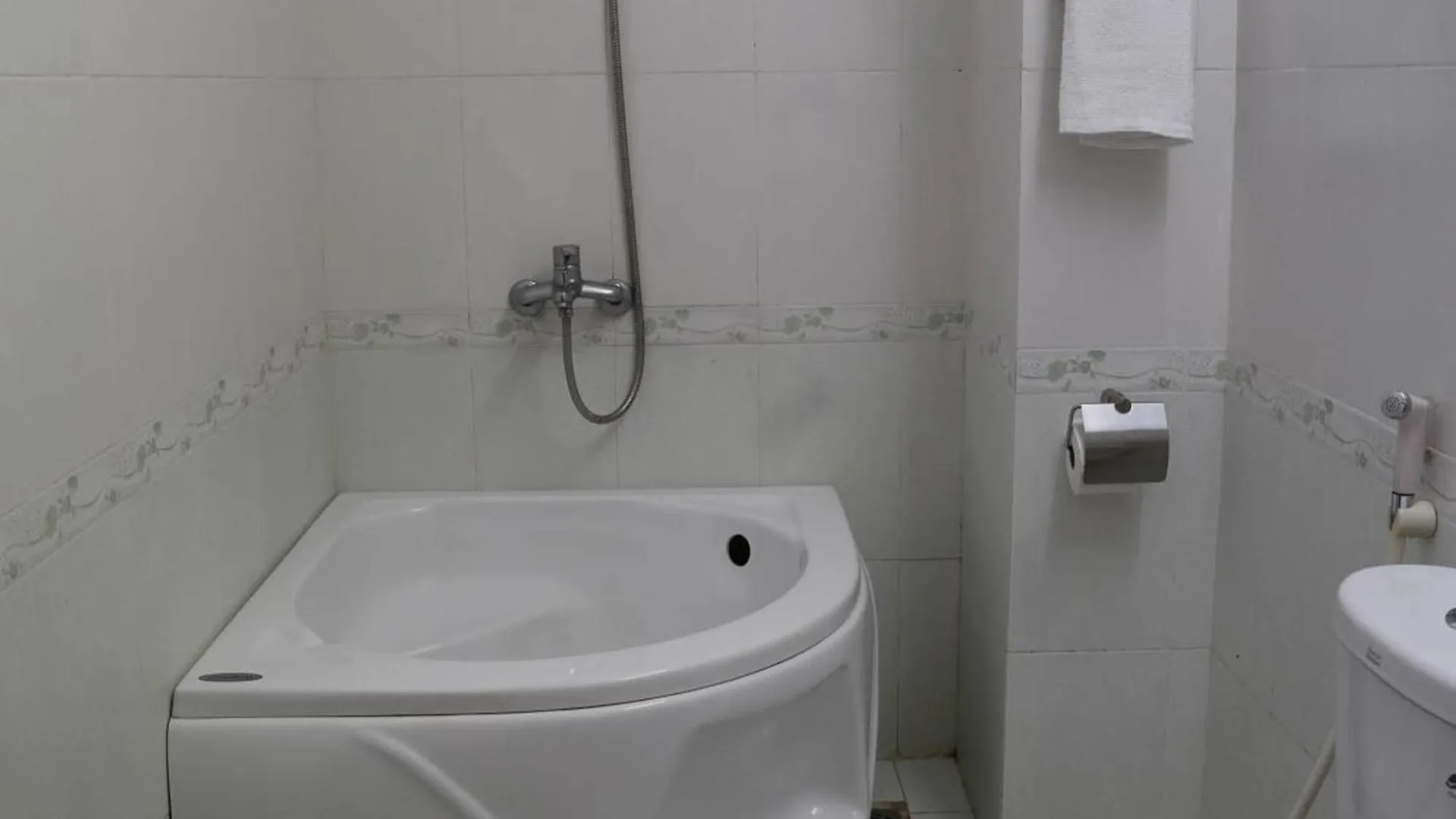 Kien Hotel Ho Chi Minh City 2*,  Vietnam